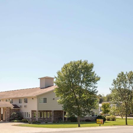 Super 8 By Wyndham Cresco Ia Hotel Eksteriør billede