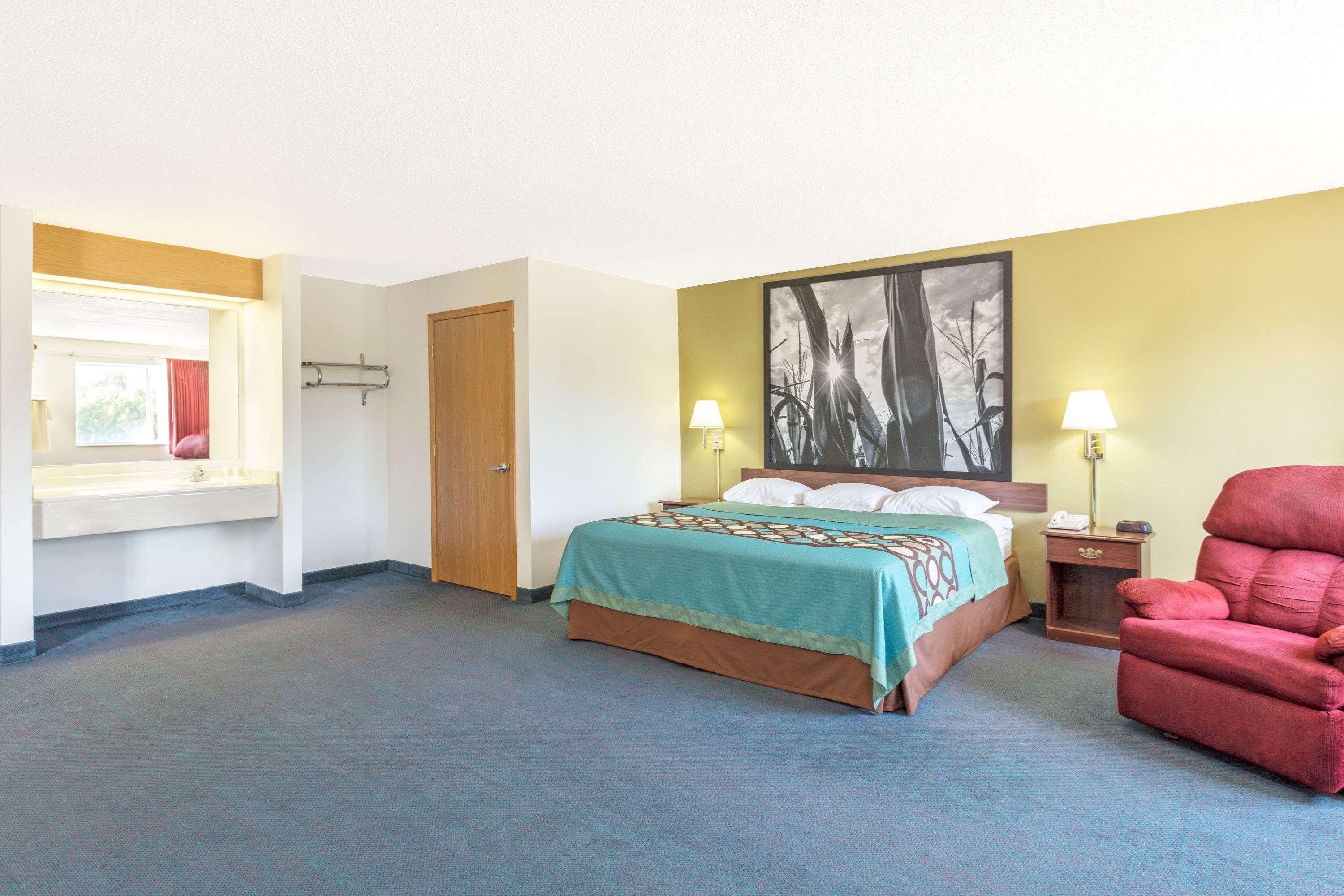 Super 8 By Wyndham Cresco Ia Hotel Eksteriør billede