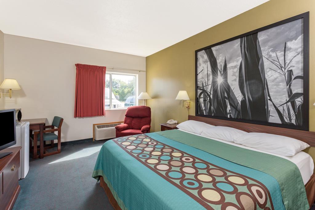 Super 8 By Wyndham Cresco Ia Hotel Eksteriør billede